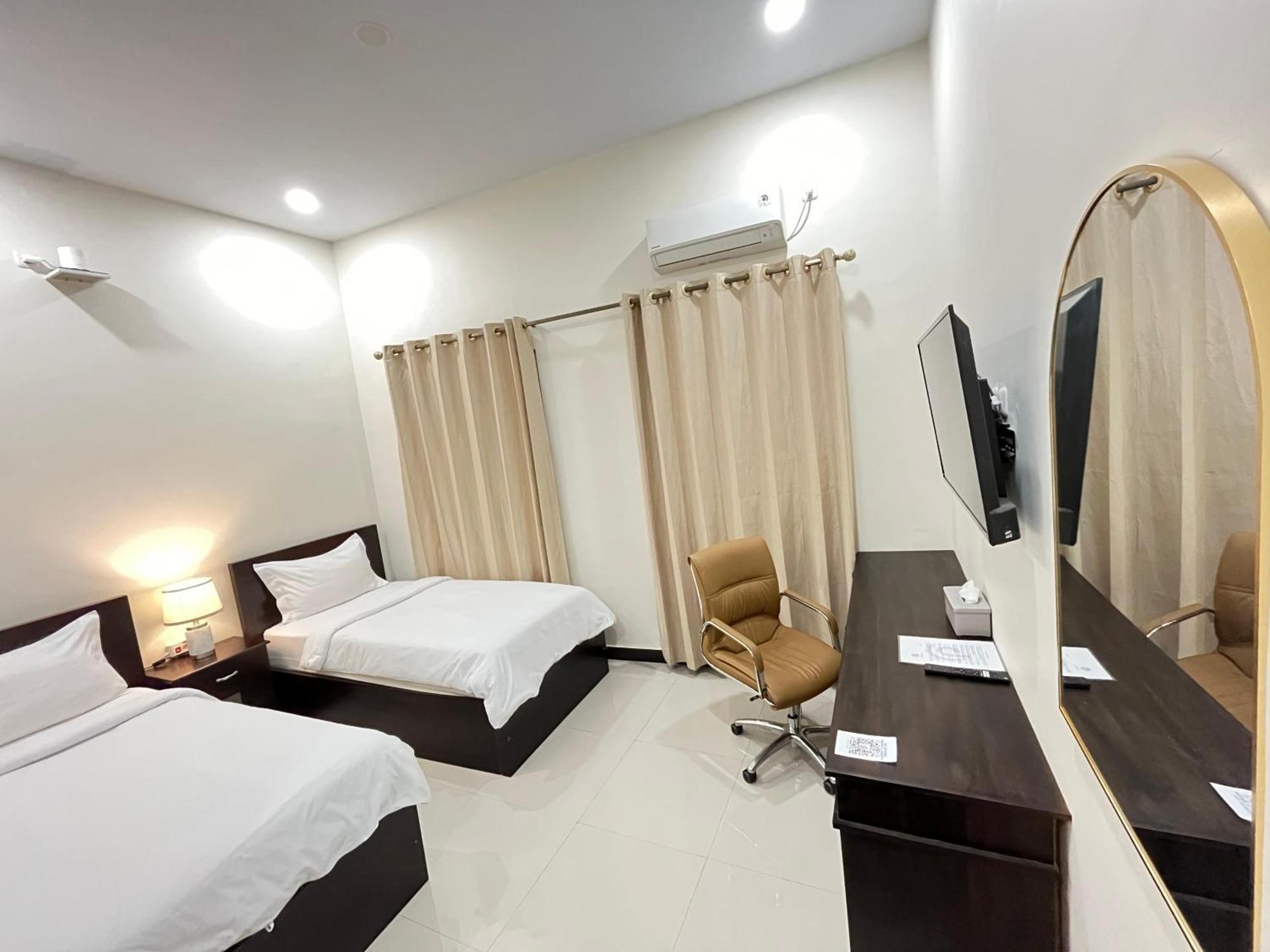 Dj Hotel Raha Экстерьер фото